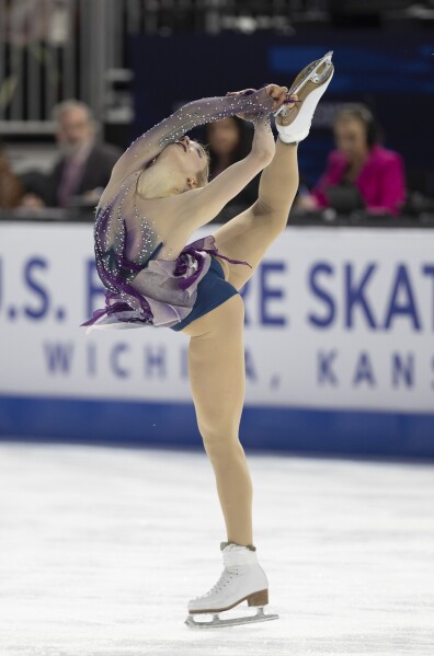 Amber Glenn defends her title at the US Figure Skating
